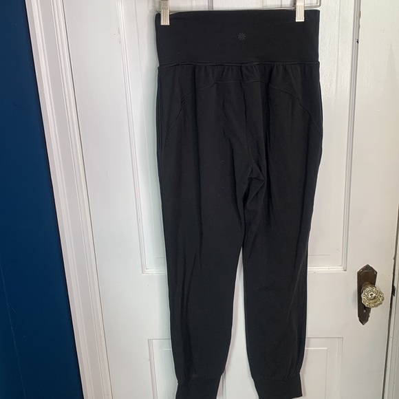 Athleta Salutation High-rise Black Jogger W-782 Sz S - Picture 9 of 13